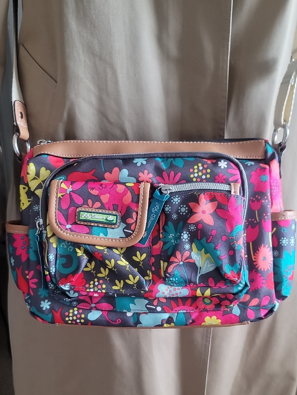 🪷Lily Bloom Multicolor Floral/ Cat Print Crossbody Bag with Beige Strap🪷